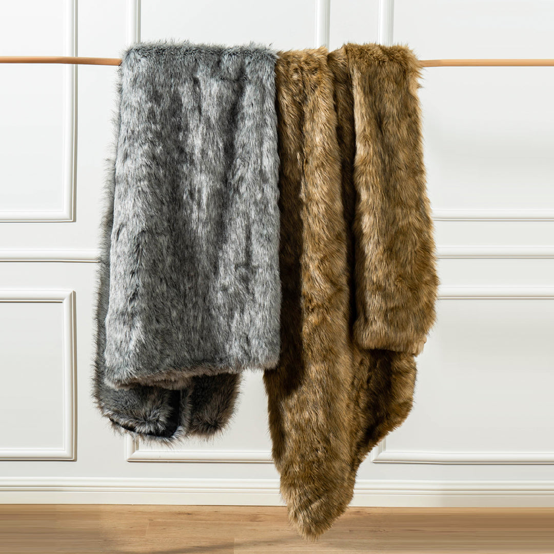 Couverture en fausse fourrure à pointes brossées